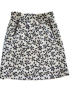 Le Lis Maura Zip Pocket Detail Skirt Size Small NWT